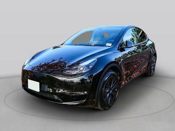 TESLA MODEL Y 2025 7SAYGDED4SF260586 image